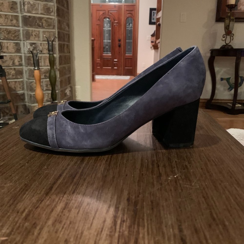 Tommy Hilfiger Blue with Black Toe Suede Heels - Size 8M